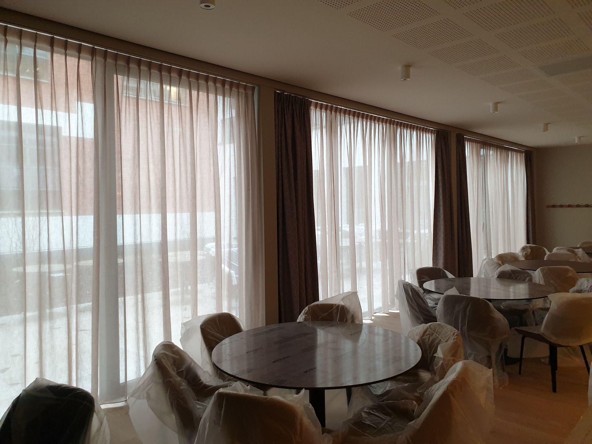 tentures et voiles non feu maisons repos Belgique