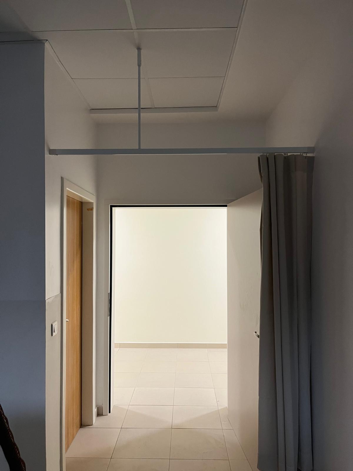 installation rails séparation environnement médical