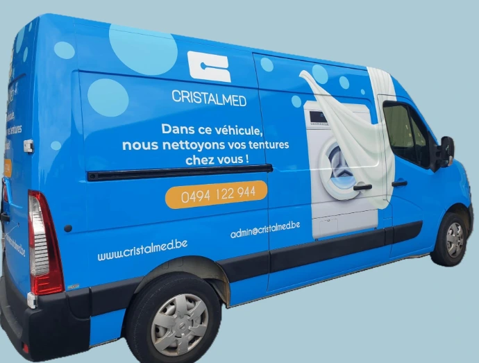 Camionnette Wash Mobile nettoyage rideaux sur site Cristalmed Belgique
